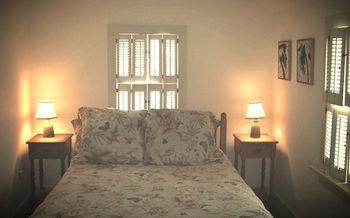 ניו שורהאם Sea Breeze Inn מראה חיצוני תמונה